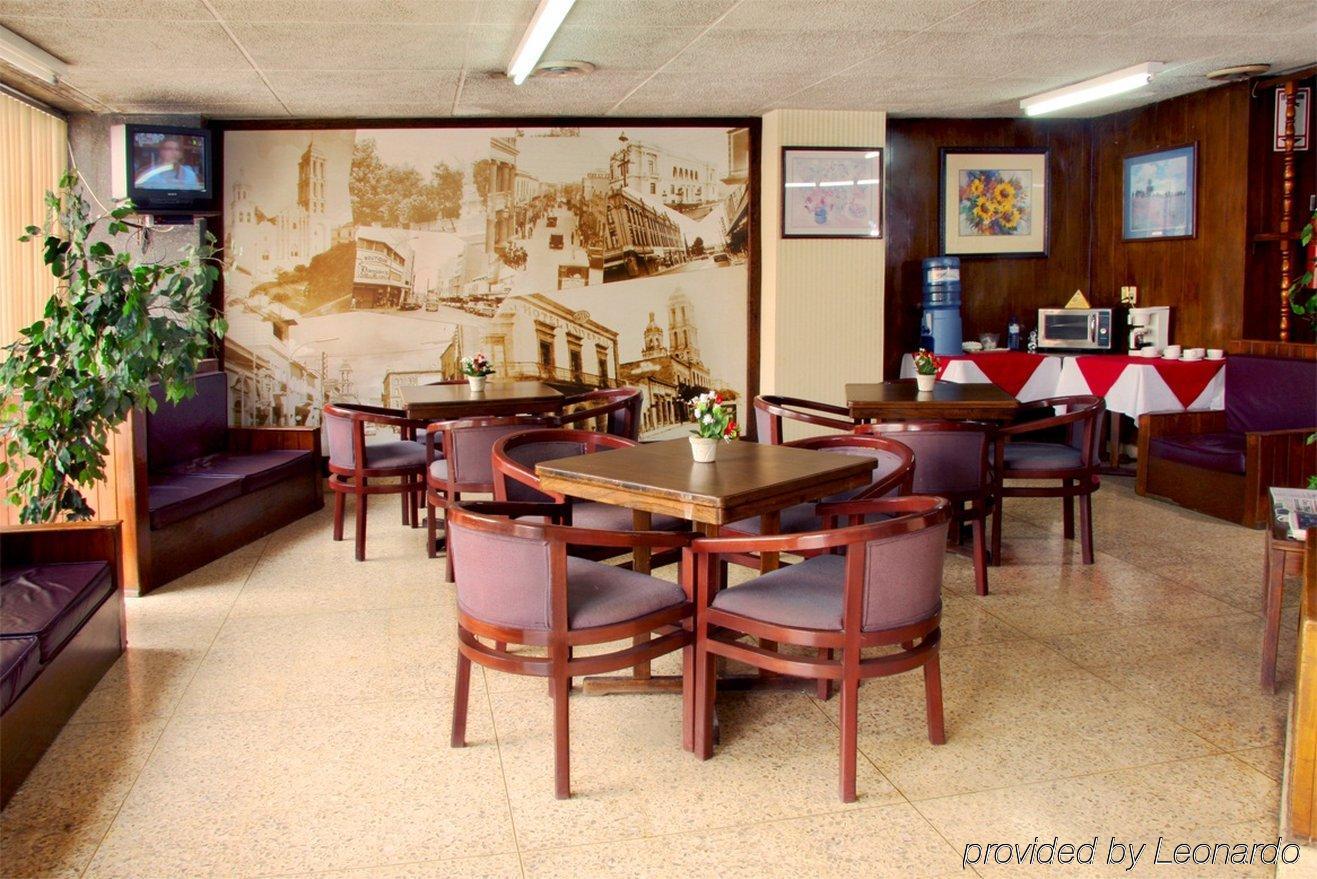 Hotel Premier Saltillo Coahuila 레스토랑 사진